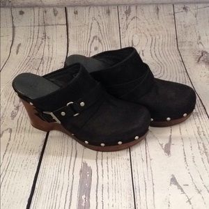 Ugg Clogs